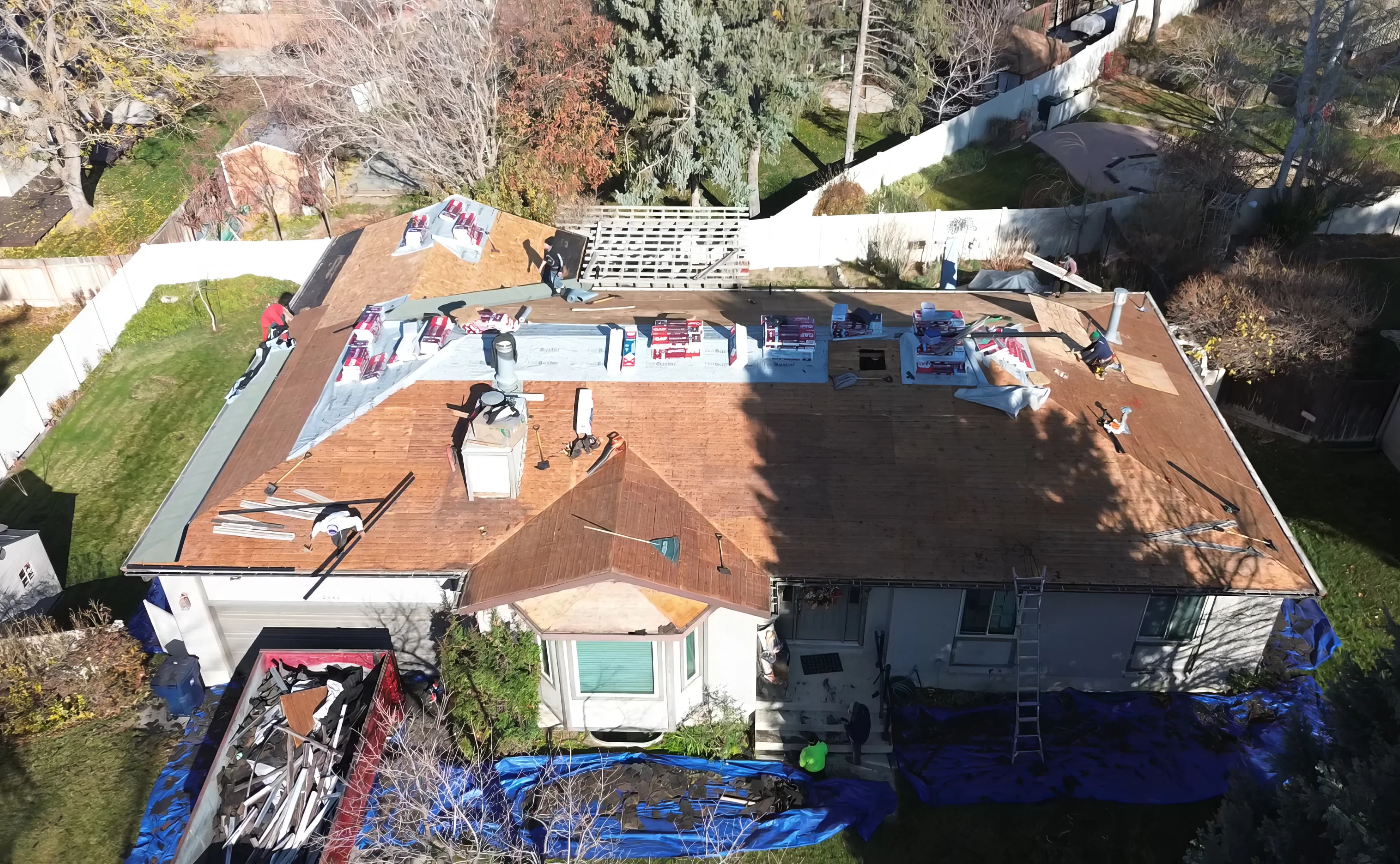 Roof installation crew Utah